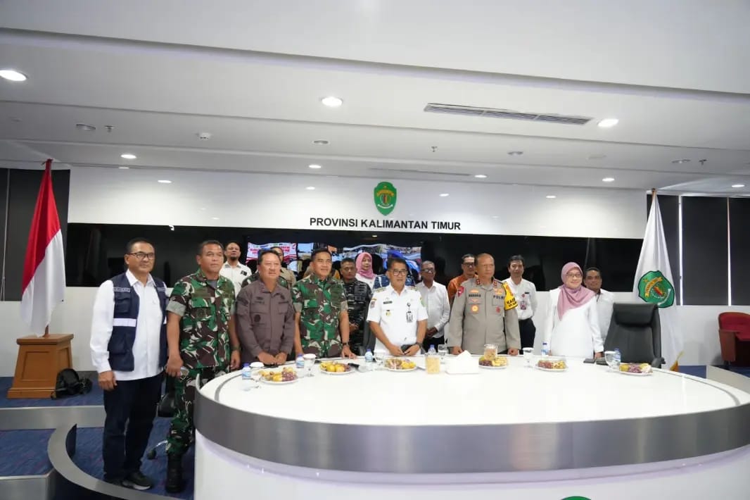 Pangdam VI Mulawarman Mayjen TNI Tri Budi Utomo Hadiri Video