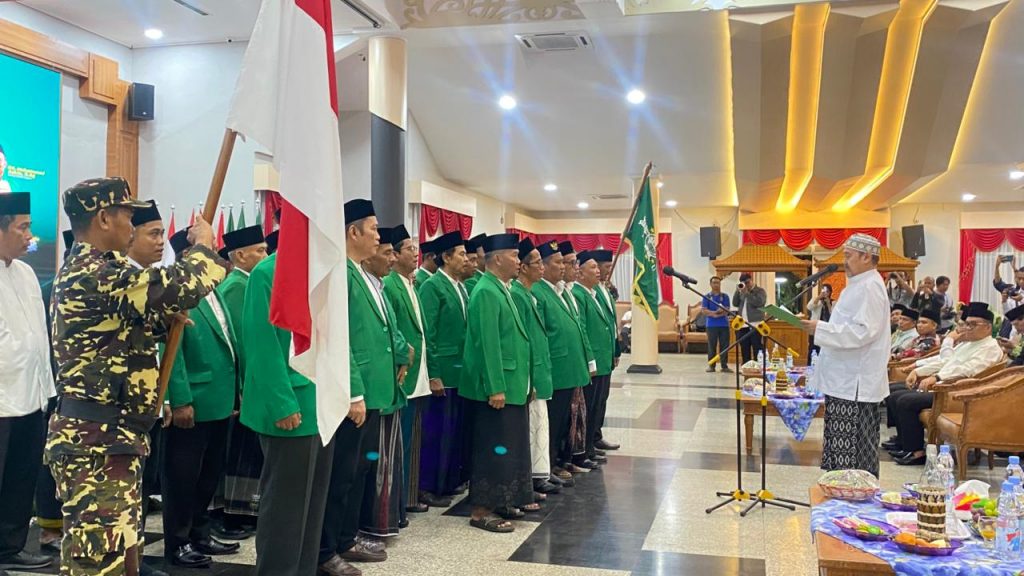 Bupati Kutai Kartanegara Aulia Rahman Basri menghadiri pelantikan Pengurus Cabang Nahdlatul Ulama (PCNU) Kukar masa khidmat 2025–2030 di Pendopo Odah Etam, Tenggarong, Rabu malam (22/10/2025).