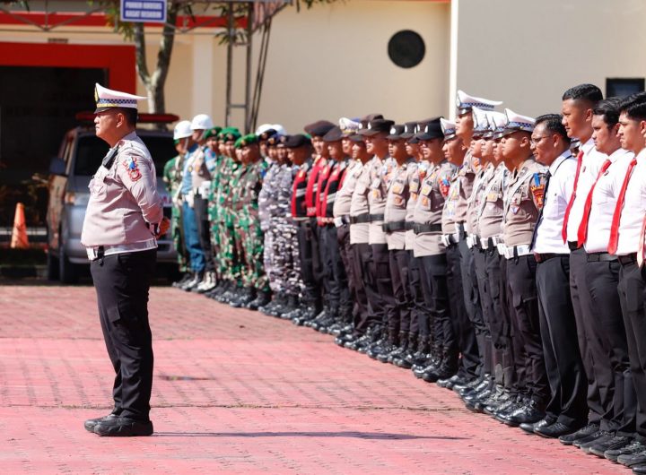 Apel gelar pasukan di Mapolres Kutim menandai pelaksanaan Operasi Zebra Mahakam 2025 yang berlangsung 17–30 November.