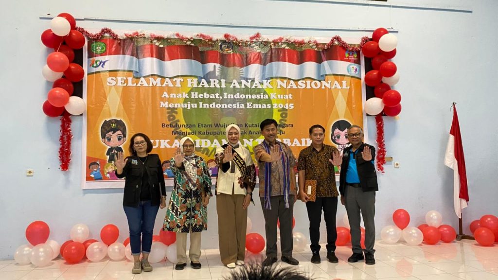 Peringatan Hari Anak Nasional (HAN) Tingkat Kabupaten Kutai Kartanegara berlangsung di SLB Tenggarong, Sabtu (15/11/2025).