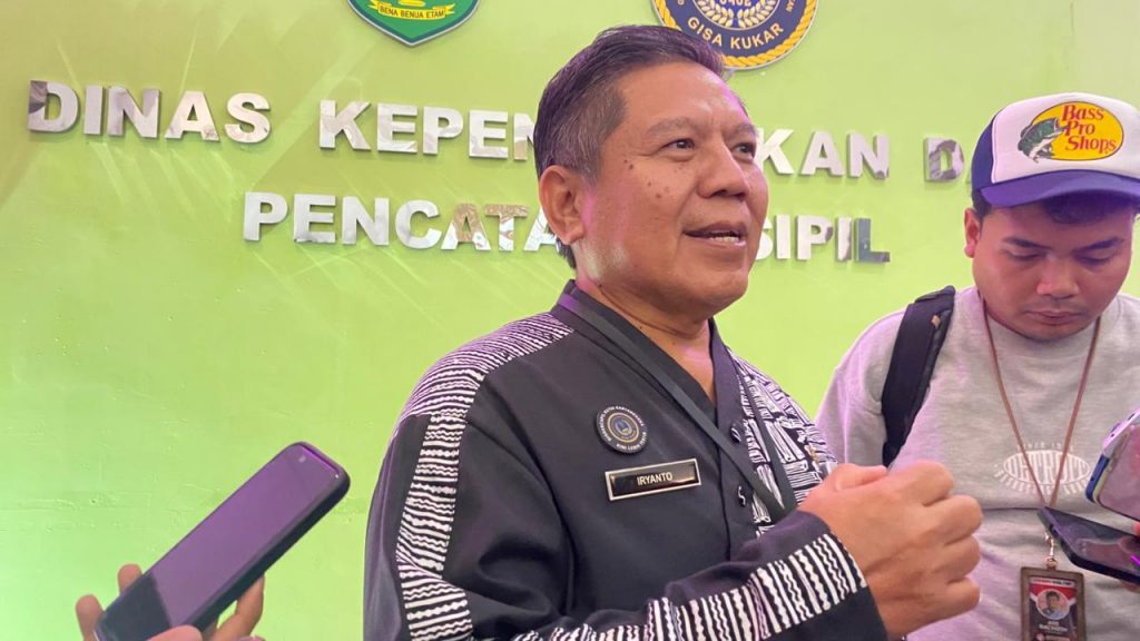 Kepala Dinas Kependudukan dan Pencatatan Sipil, Kutai Kartanegara (Kukar), Iryanto.