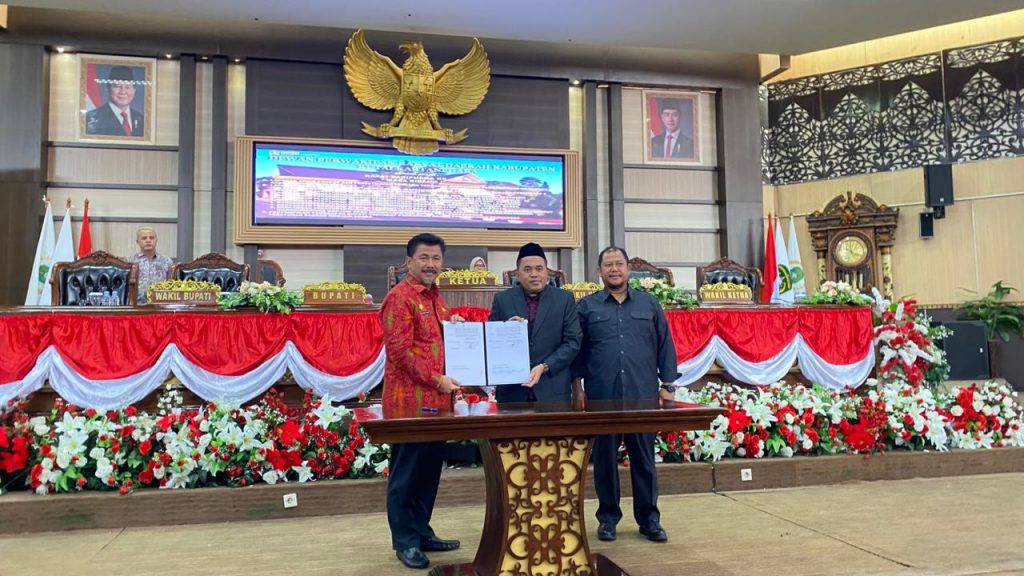 Langkah strategis DPRD Kukar: menetapkan RPJMD sebagai dasar hukum dan arah kebijakan pembangunan daerah lima tahun mendatang.