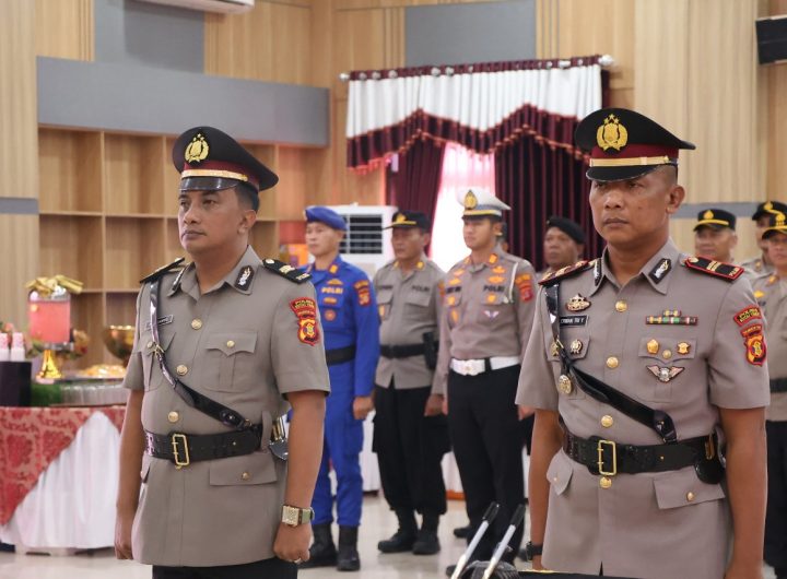 Acara Kenal Pamit Kapolsek Muara Ancalong digelar Polres Kutim di Aula Pelangi. Jabatan resmi diserahkan kepada IPTU Erwan Tri Yunanto.
