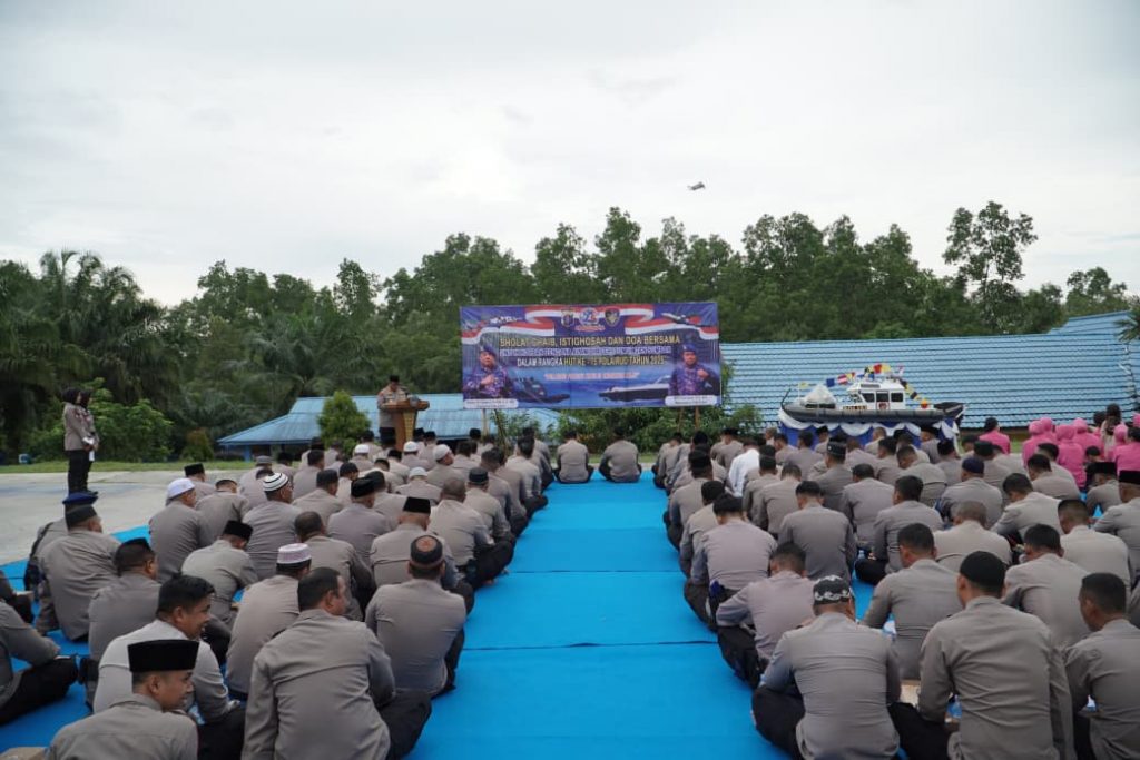 Peringatan HUT ke-75 Polairud Polda Kaltim diisi dengan doa bersama serta sholat ghaib untuk para korban bencana di Sumatera.