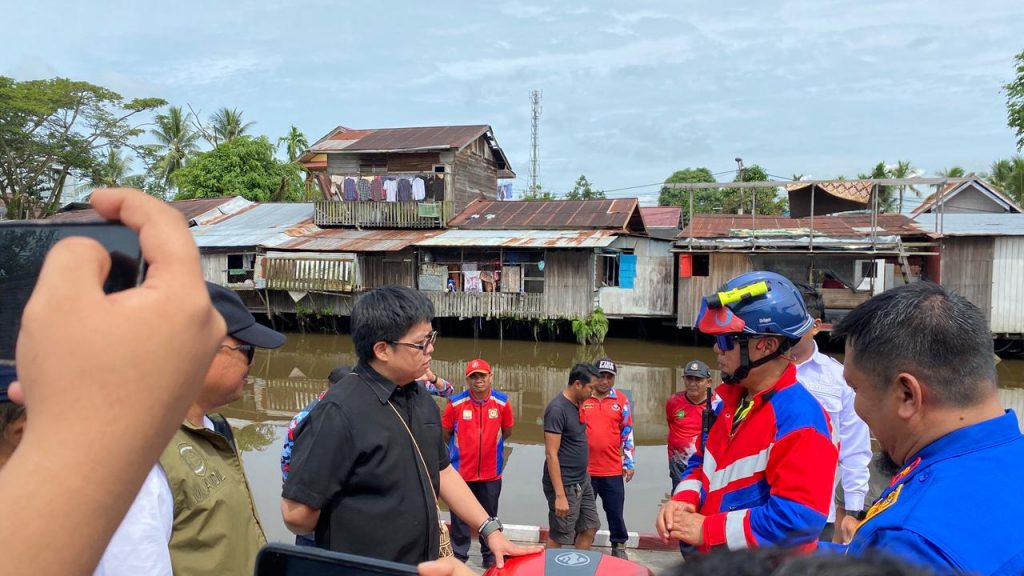 Peninjauan sistem hydrant kering di Jalan Maduningrat sebagai upaya antisipasi kebakaran, Rabu (7/1/2026).