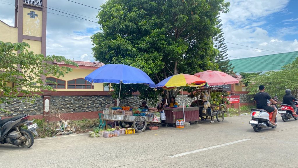 Suasana aktivitas pedagang di kawasan Pasar Tangga Square (TAS) Tenggarong, Senin (30/3/2026).