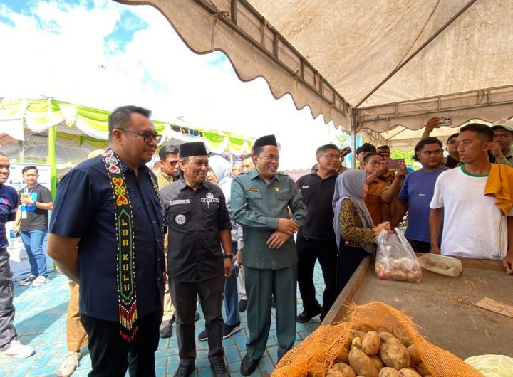 Peninjauan langsung pelaksanaan Gerakan Pangan Murah di Kecamatan Loa Kulu jelang Hari Raya Iduladha.