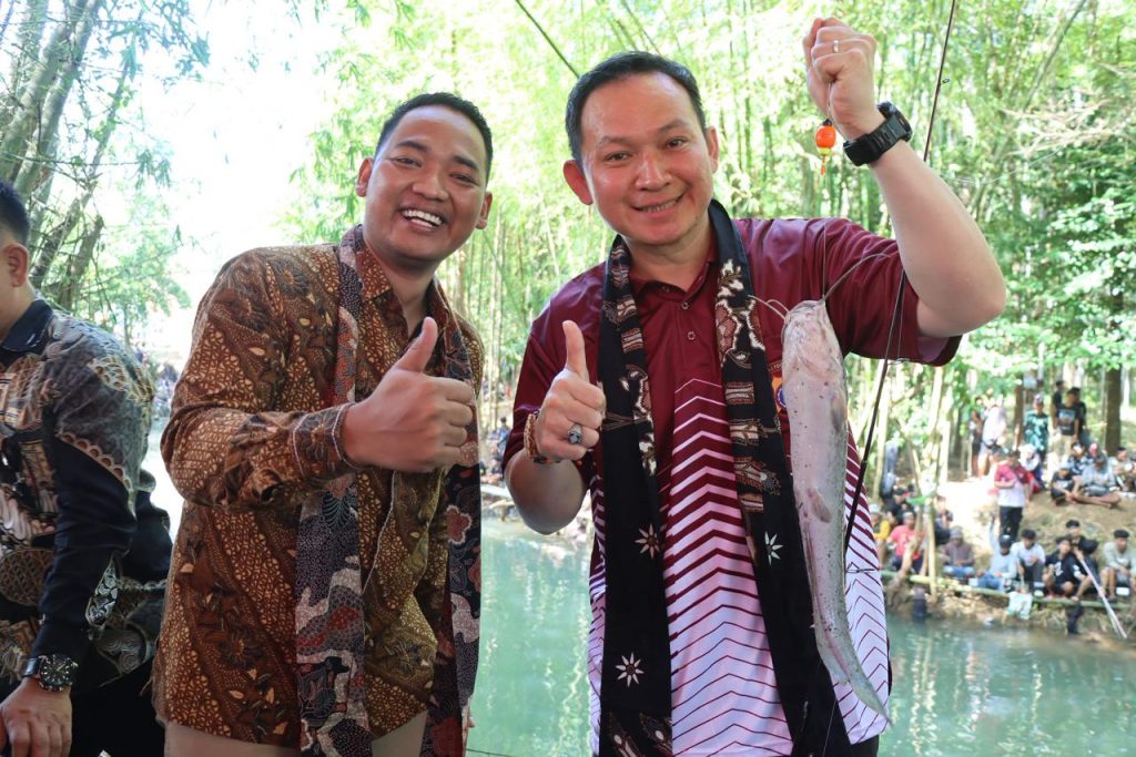 Polres Gunungkidul Gelar Mancing Bersama Warga Sambut HUT Bhayangkara ke-80.
