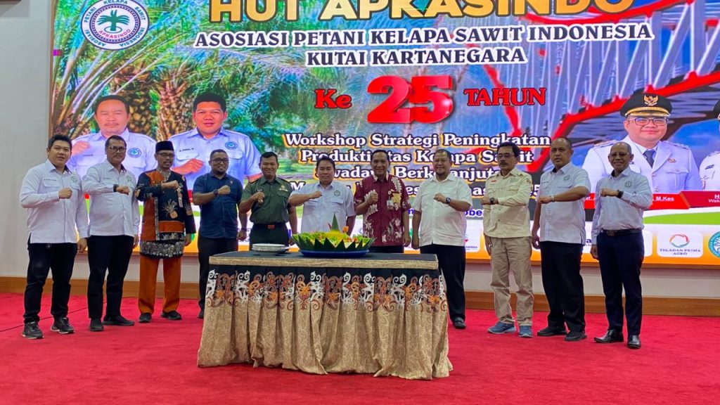 Apkasindo Kalimantan Timur mendorong penguatan sinergi antara petani sawit dan pemerintah daerah demi keberlanjutan sektor perkebunan. Pesan itu disampaikan dalam peringatan HUT ke-25 Apkasindo di Pendopo Odah Etam, Tenggarong, Selasa (28/10/2025).