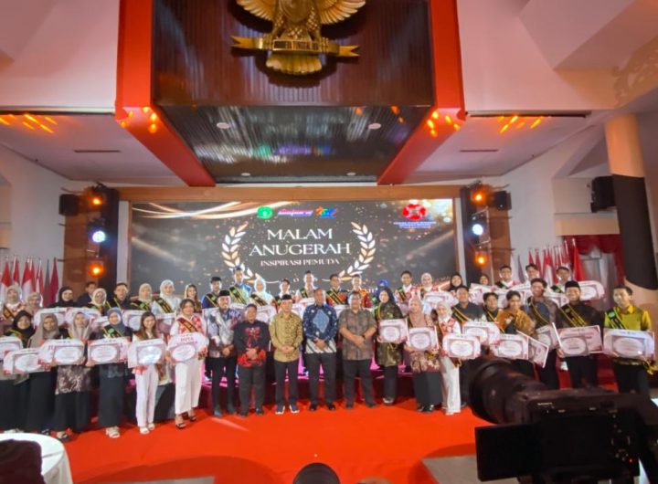 Suasana Malam Anugerah Inspirasi Pemuda yang digelar Pemkab Kutai Kartanegara di Pendopo Odah Etam, Tenggarong, Rabu (29/10/2025) malam.