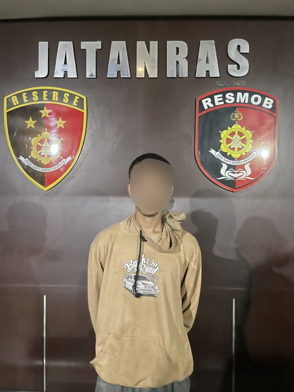 KDWL alias S, tahanan kabur dari Polsek Samarinda Kota, akhirnya ditangkap tanpa perlawanan oleh tim gabungan di Palangkaraya, Sabtu (25/10/2025).