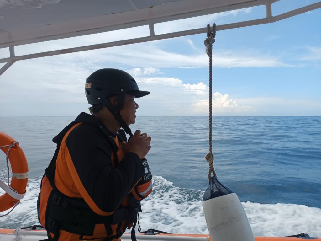 Operasi pencarian delapan awak kapal KM Fadil Jaya 12 di Perairan Kukar masih berlangsung, Rabu (29/10/2025).