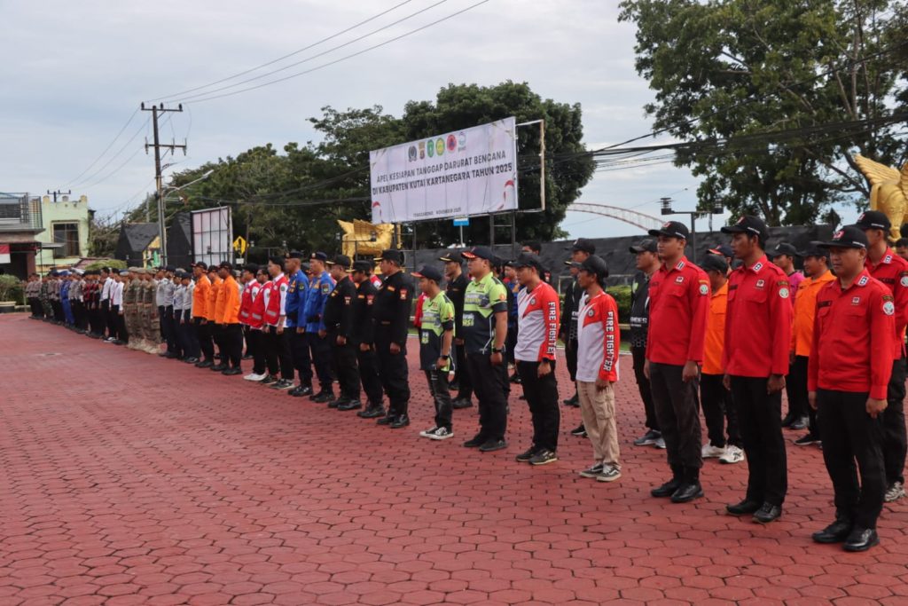 Apel kesiapsiagaan dilaksanakan sebagai langkah antisipatif Polres Kukar bersama stakeholder terkait menghadapi potensi bencana di musim penghujan.