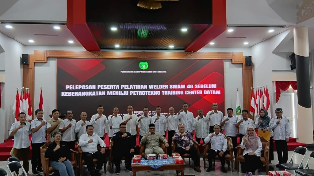 Pelepasan peserta pelatihan Welder SMAW 4G digelar di Pendopo Odah Etam, Rabu (10/12/2025).
