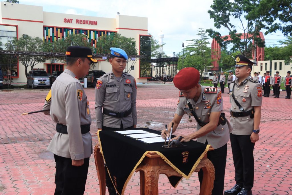 Penyegaran struktur organisasi melalui rotasi jabatan di lingkungan Polres Kutai Timur.