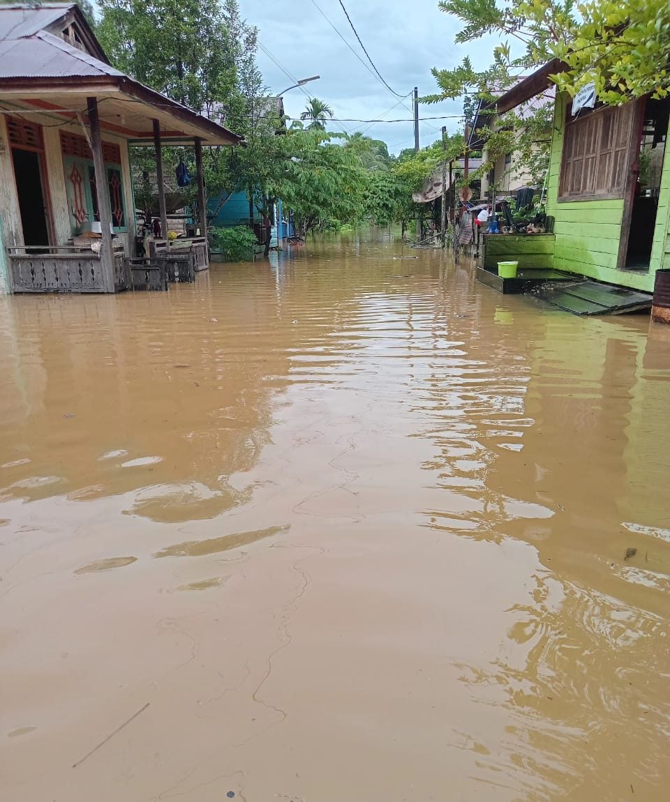 Suasana banjir di Kecamatan Tabang, Kutai Kartanegara.