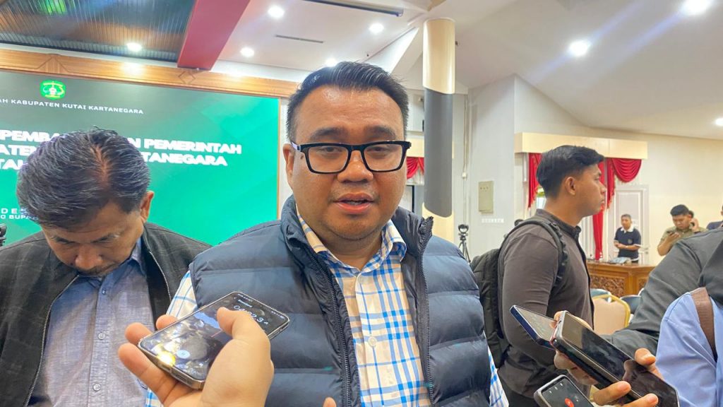 Bupati Kutai Kartanegara (Kukar) Aulia Rahman Basri saat ditemui di Pendopo Odah Etam, Rabu (31/12/2025).