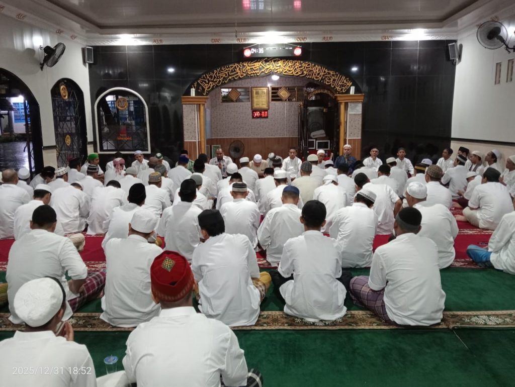Kegiatan ujian Tahfidz Qur’an dan doa bersama digelar Lapas Kelas IIA Tenggarong di Masjid Taubatan Nasuha, Rabu (31/12/2025), dalam rangka menutup akhir tahun 2025.