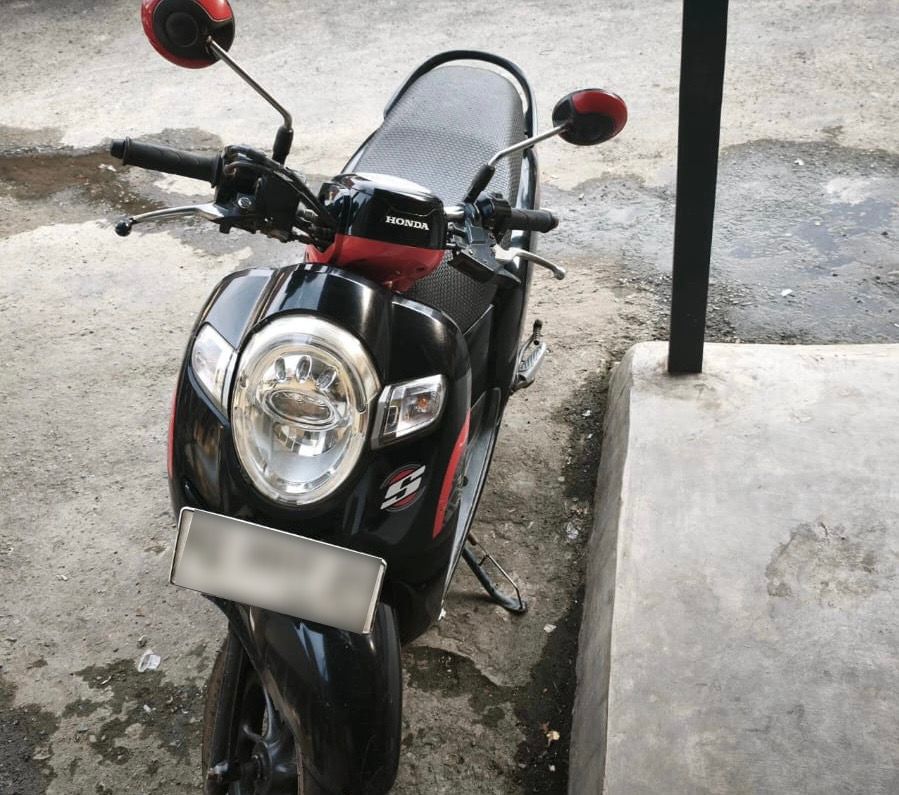 Satu unit sepeda motor Honda Scoopy diamankan Polsek Samarinda Kota sebagai barang bukti kasus penggelapan.
