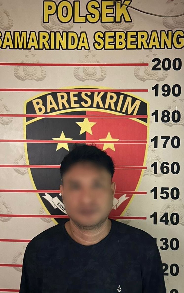 Polsek Samarinda Seberang mengamankan pria berinisial RY (33) terkait pengungkapan laboratorium gelap pil ekstasi oplosan di Samarinda Kota, Jumat dini hari (16/1/2026). (Dok: Polsek Samarinda Seberang)