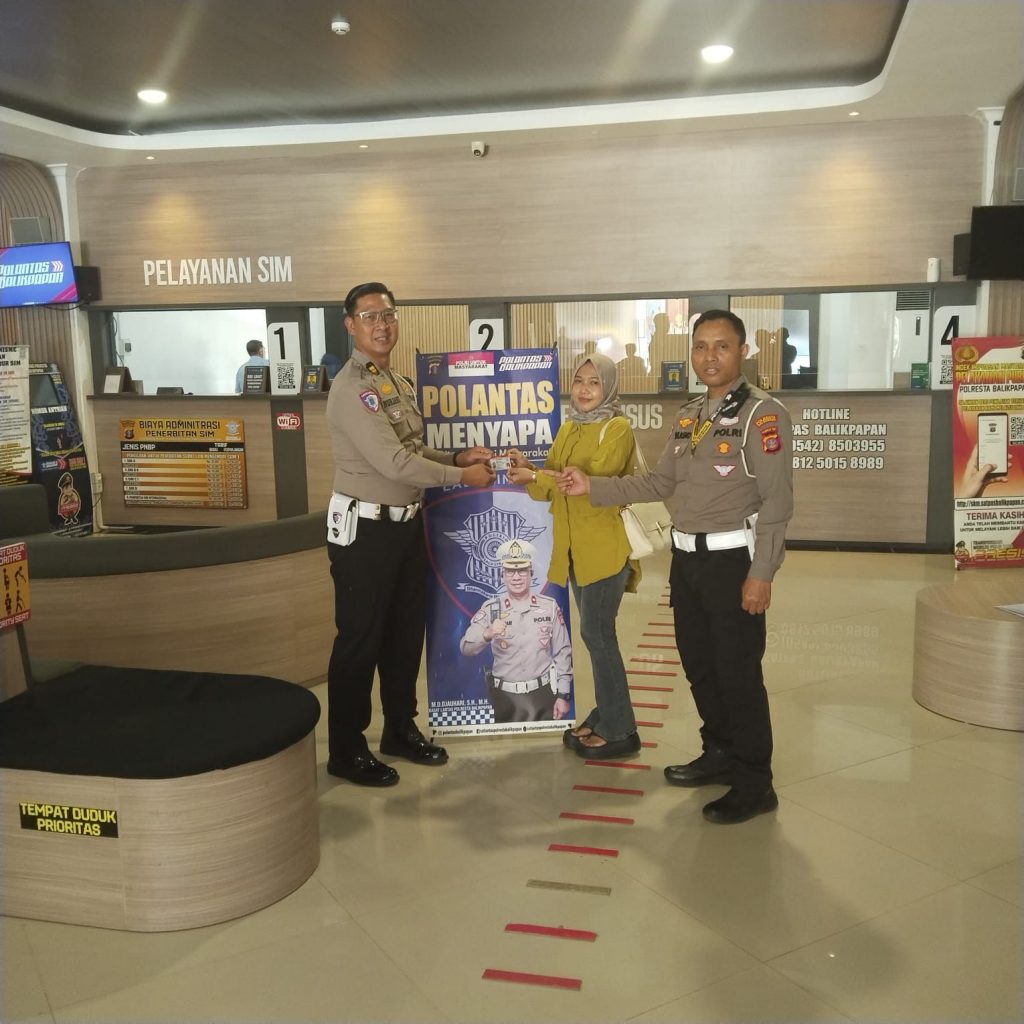 Polantas Menyapa digelar Ditlantas Polda Kaltim sebagai wujud pelayanan prima kepada masyarakat, Jumat (23/01/2026).