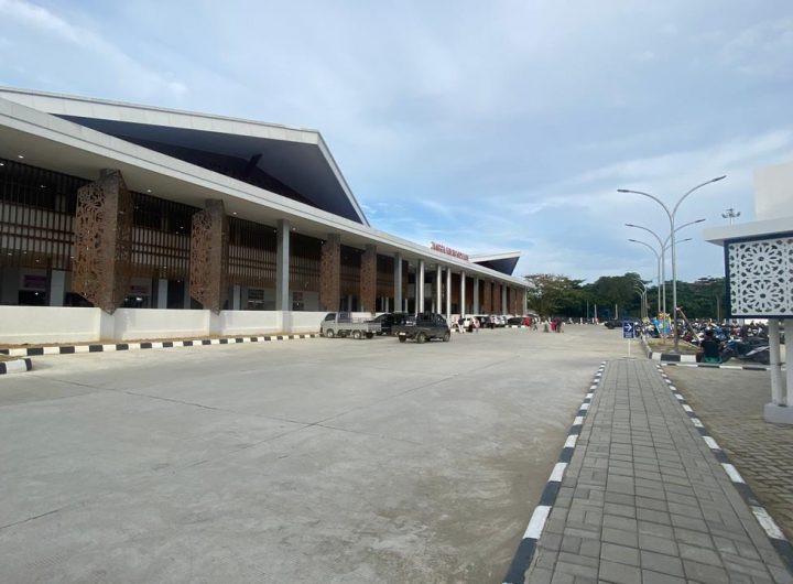 Suasana Tangga Arung Square, lokasi pelaksanaan Bazar Ramadan dan pusat aktivitas pedagang di Tenggarong.