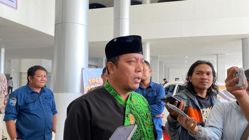 Plt Kepala Disperindag Kutai Kartanegara (Kukar), Sayid Fathullah.