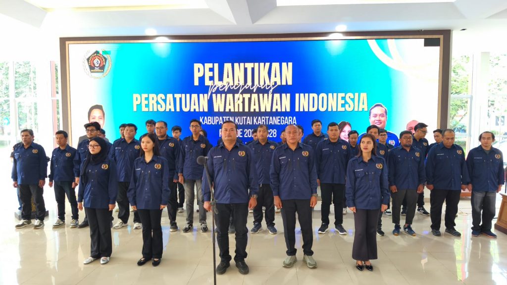 Pelantikan Pengurus PWI Kukar 2025–2028, Senin (16/2/2026).