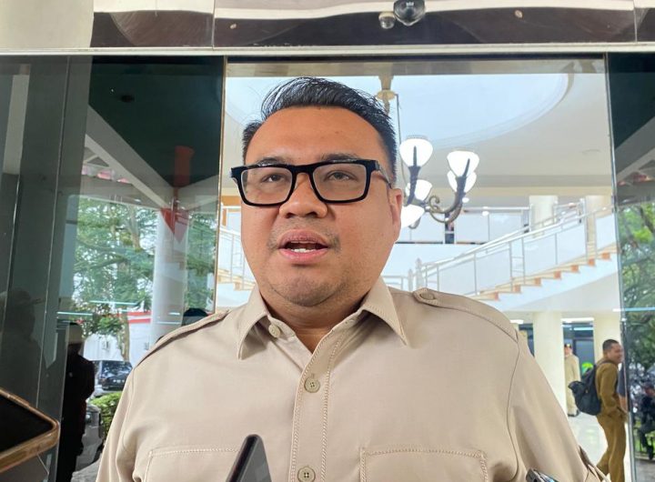 Bupati Kukar, Aulia Rahman Basri.