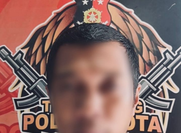 Unit Opsnal Reskrim Polsek Samarinda Kota mengamankan pelaku usai penyelidikan intensif, Sabtu (31/1/2026). (Dok. Polsek Samarinda Kota)