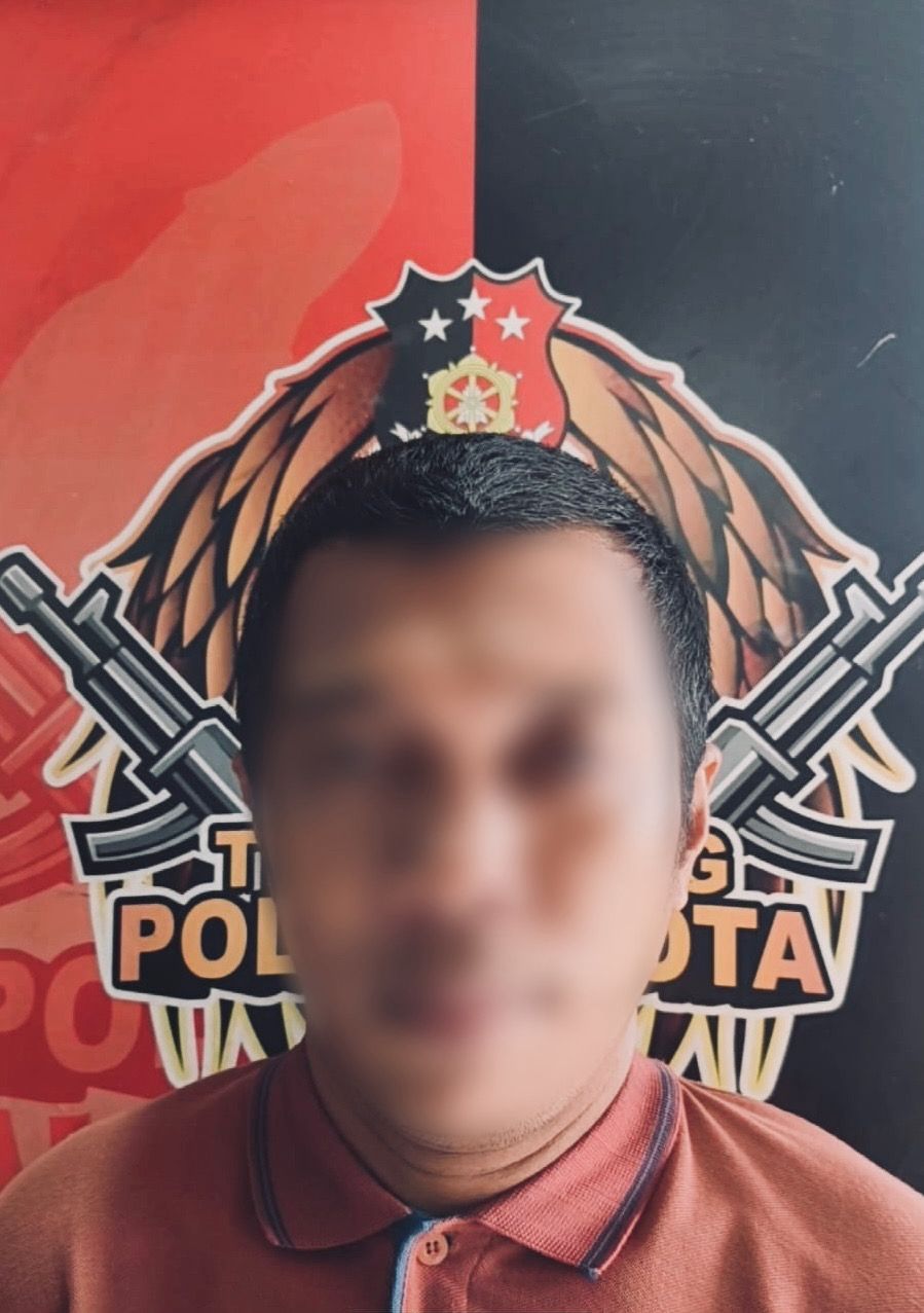 Unit Opsnal Reskrim Polsek Samarinda Kota mengamankan pelaku usai penyelidikan intensif, Sabtu (31/1/2026). (Dok. Polsek Samarinda Kota)