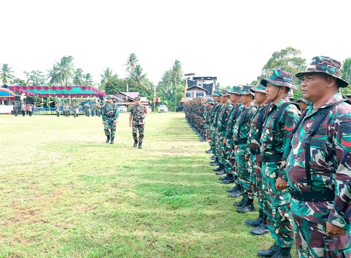 Upacara penutupan Program TNI Manunggal Membangun Desa (TMMD) ke-127 Tahun 2026 oleh Kodim 0912/Kutai Barat di Lapangan Sepak Bola Linggang Amer, Kecamatan Linggang Bigung, Kabupaten Kutai Barat, Rabu (11/3/2026).