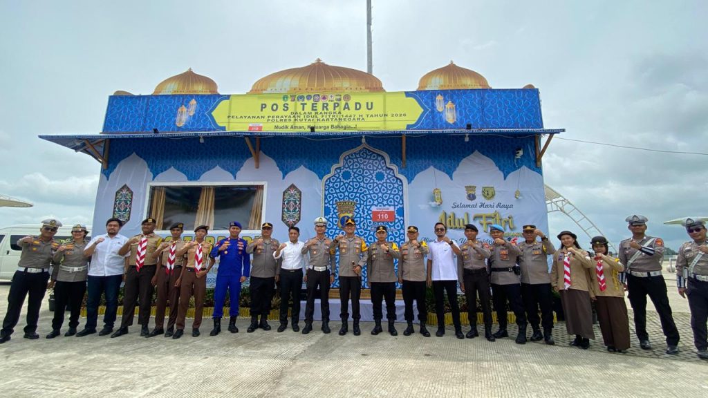 Pos Terpadu Satlantas Polres Kutai Kartanegara di kawasan Taman Tanjung, Tenggarong.