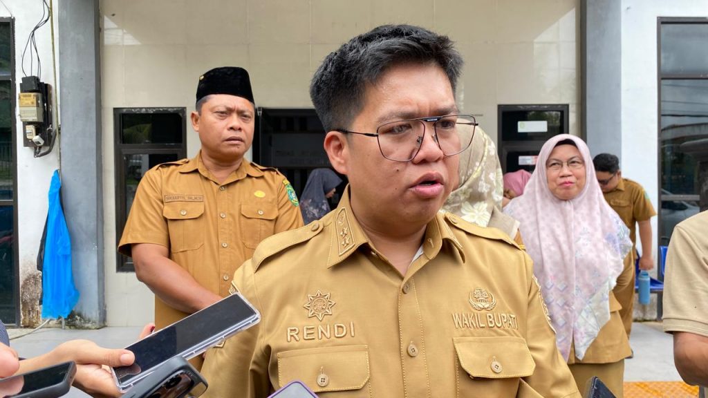 Wakil Bupati Kutai Kartanegara, Rendi Solihin.