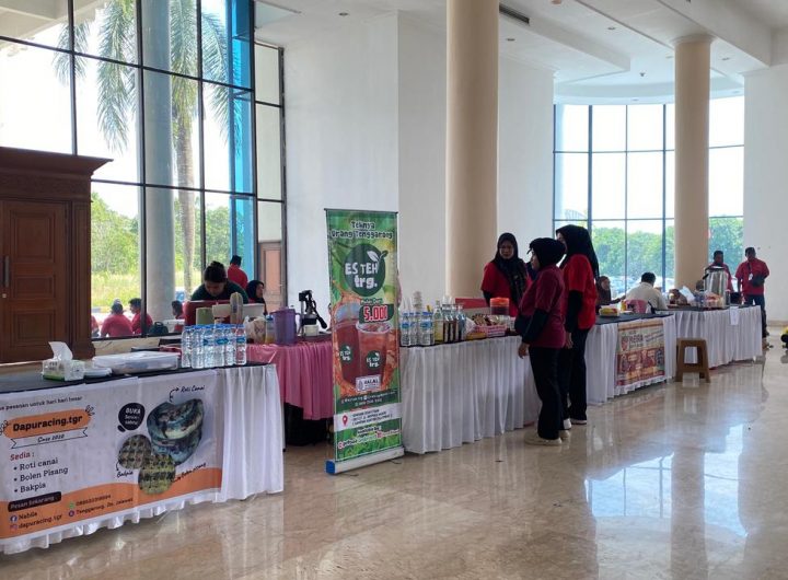 Tenant UMKM lokal meramaikan Muscab DPC PDI Perjuangan Kukar di Gedung PKM, Sabtu (25/4/2026).