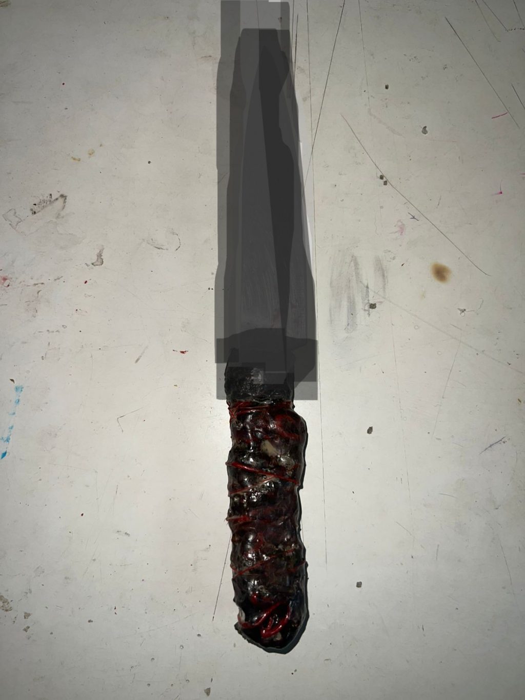 Barang bukti berupa senjata tajam yang diamankan aparat kepolisian dalam penanganan kasus kriminal di wilayah Kutai Kartanegara.