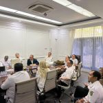 Rapat koordinasi Pemkab Kukar dan Dinas PUPR Kaltim membahas progres dan rencana lanjutan pembangunan infrastruktur strategis, Rabu (8/4/2026).