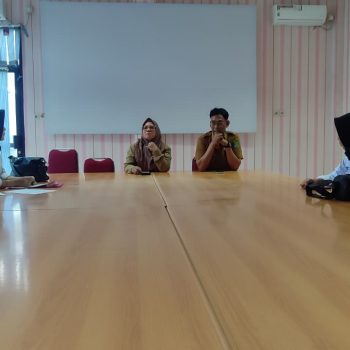 Pendampingan TRC PPA Kaltim terhadap korban PHK dalam pelaporan dugaan pelanggaran upah ke Disnakertrans Kukar, Selasa (14/4/2026).