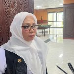 Syahariah Mas’ud saat memberikan keterangan terkait proyek pembangunan sekolah mangkrak di Kalimantan Timur.