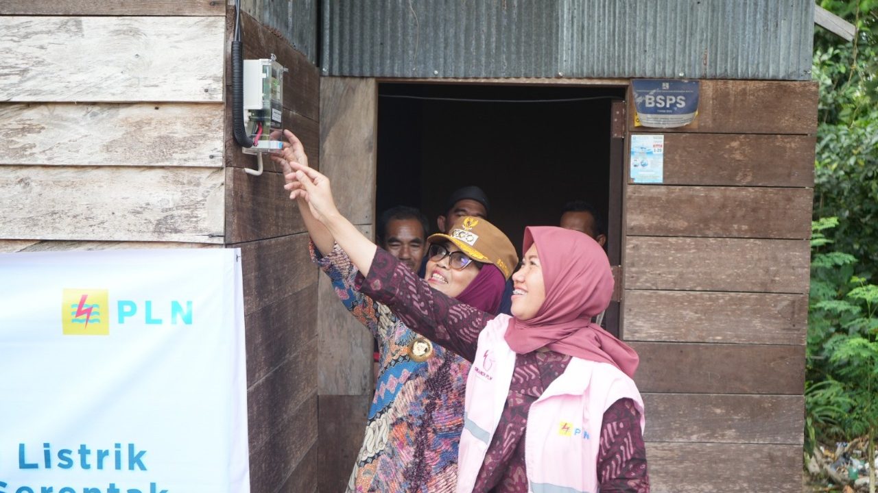 Pemerintah terus memperluas akses listrik bagi warga Bontang melalui program BPBL gratis.