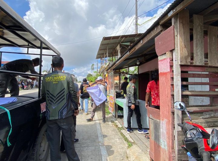 Penertiban bangunan semi permanen di lahan aset Pemerintah Kelurahan Baru untuk pembangunan kantor kelurahan dan Koperasi Merah Putih.