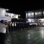 Petugas gabungan menggelar razia besar-besaran di seluruh blok hunian warga binaan pada Jumat (8/5/2026) dini hari. (Dok. Humas Lapas Kelas IIA Tenggarong)