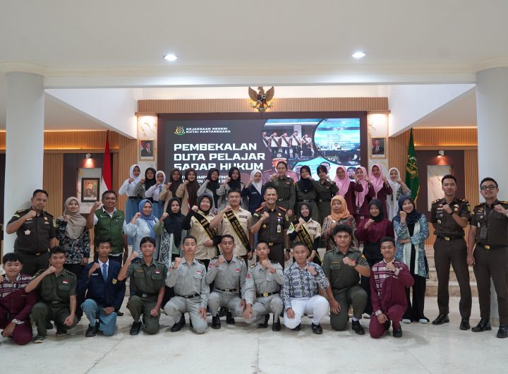 Kejari Kukar menggelar pembukaan sekaligus pembekalan Duta Pelajar Sadar Hukum (DPSH) 2026 di Aula Kejari Kukar, Kamis (30/4/2026).