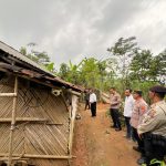 Peninjauan langsung proses pembangunan rumah Mbah Waluyo di Padukuhan Klepu, Ponjong, Sabtu (13/6/2026).