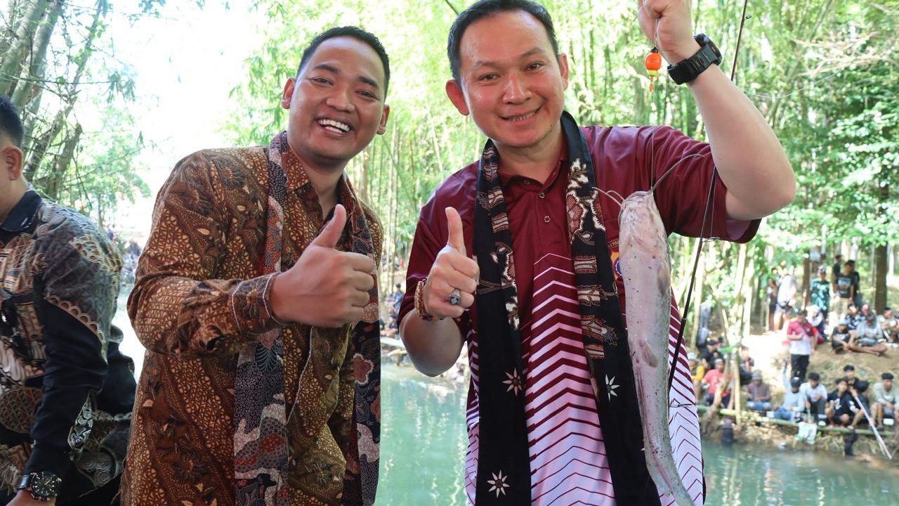 Polres Gunungkidul Gelar Mancing Bersama Warga Sambut HUT Bhayangkara ke-80.