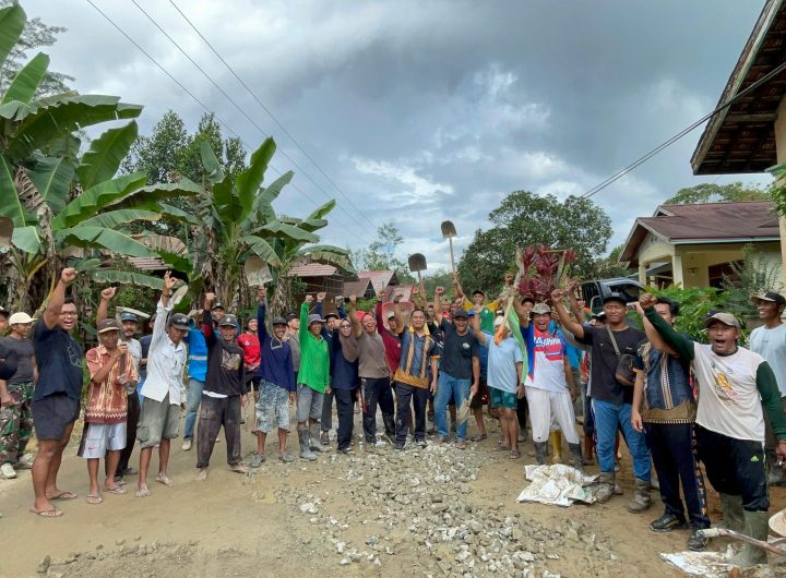 Kapolsek Loa Kulu Pimpin Gotong Royong Perbaikan Jalan Rusak di Dusun Merangan Kukar, Libatkan Warga dan Perusahaan