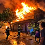 Kebakaran melanda kawasan permukiman padat penduduk di Jalan Al Jawahir, Kelurahan Baru, Kecamatan Tenggarong, Kabupaten Kutai Kartanegara, Jumat (17/7/2026) dini hari.