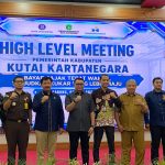 Peluncuran Peraturan Bupati Kutai Kartanegara "Bayar Pajak Tepat Waktu Wujudkan Kukar Lebih Maju" sebagai upaya meningkatkan kepatuhan masyarakat melalui digitalisasi pembayaran pajak dan retribusi parkir.