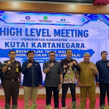 Peluncuran Peraturan Bupati Kutai Kartanegara "Bayar Pajak Tepat Waktu Wujudkan Kukar Lebih Maju" sebagai upaya meningkatkan kepatuhan masyarakat melalui digitalisasi pembayaran pajak dan retribusi parkir.