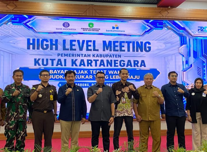 Peluncuran Peraturan Bupati Kutai Kartanegara "Bayar Pajak Tepat Waktu Wujudkan Kukar Lebih Maju" sebagai upaya meningkatkan kepatuhan masyarakat melalui digitalisasi pembayaran pajak dan retribusi parkir.